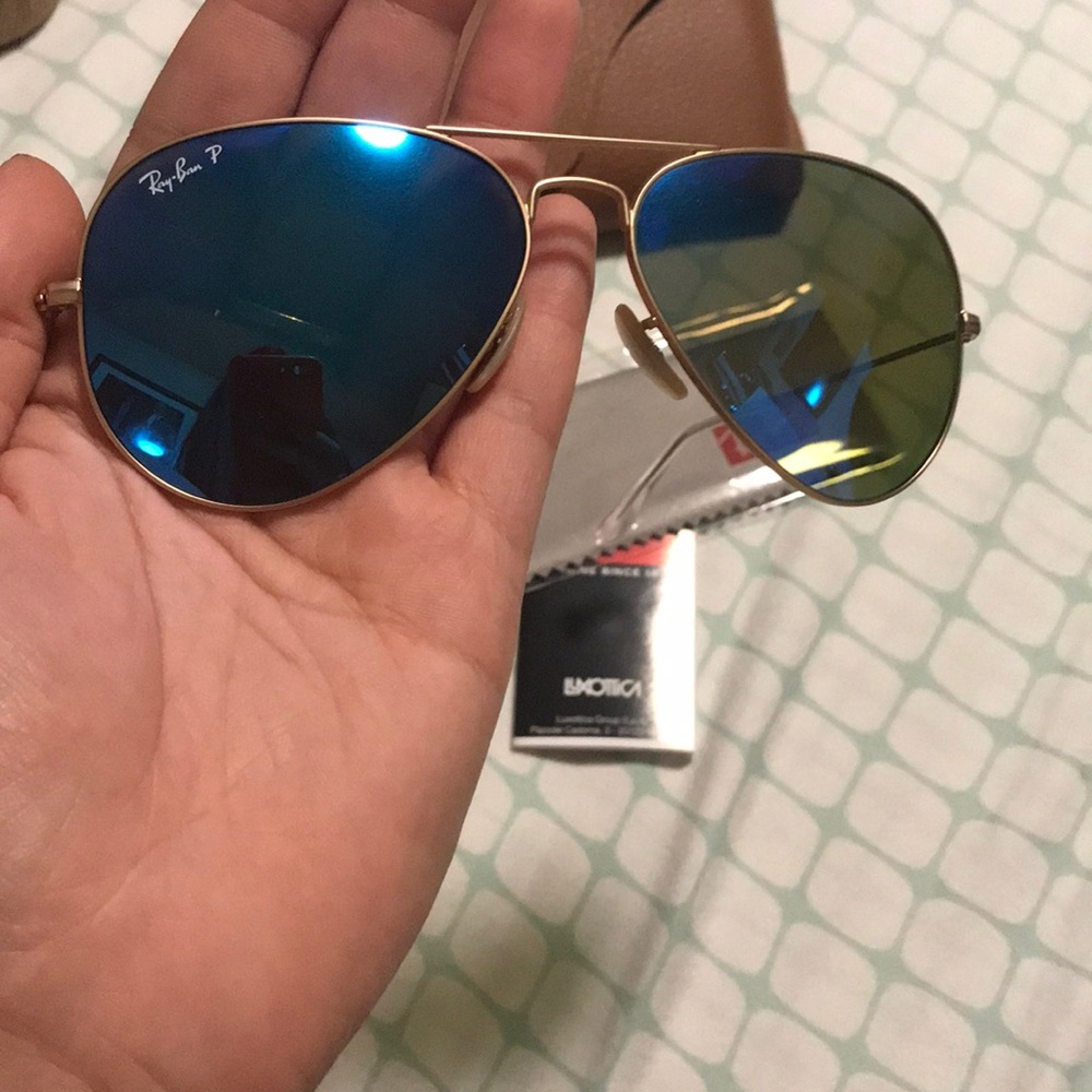 RayBan Aviators - Picture 2 of 8